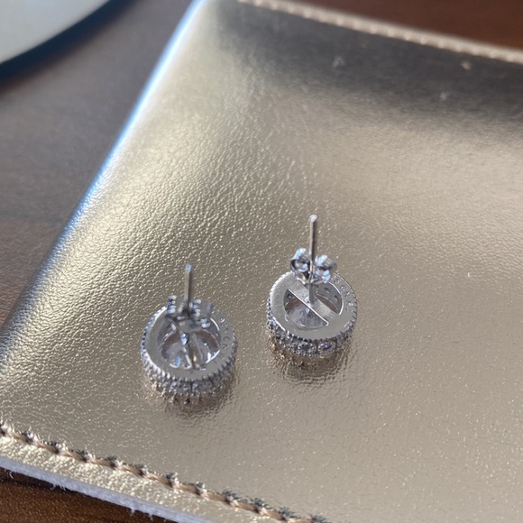 925 sterling silver CZ studs Genevive Jewelry - Picture 2 of 7